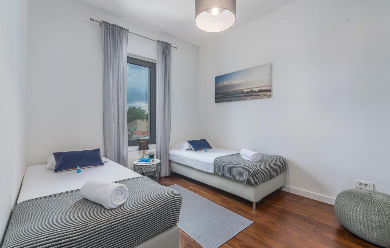 Spada Apartment 3 Bedrooms Near The Beach! Пореч Экстерьер фото
